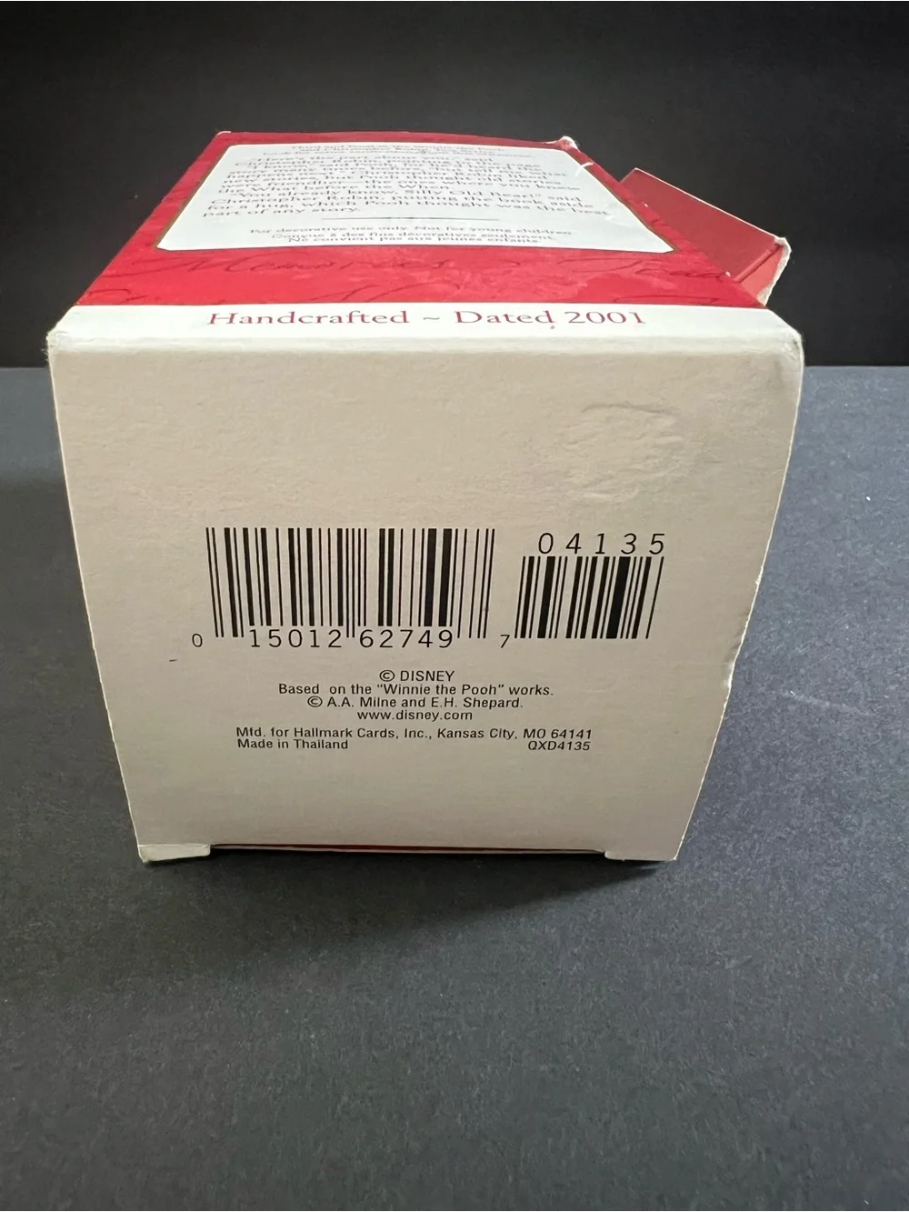 2001 A Story for Pooh Disney Christmas Hallmark Keepsake Ornament